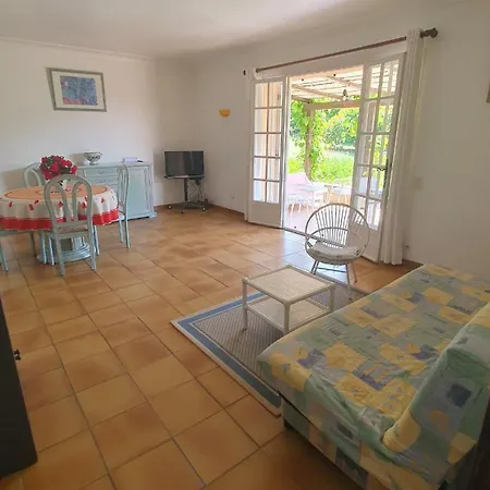 Vila Les Arbousiers